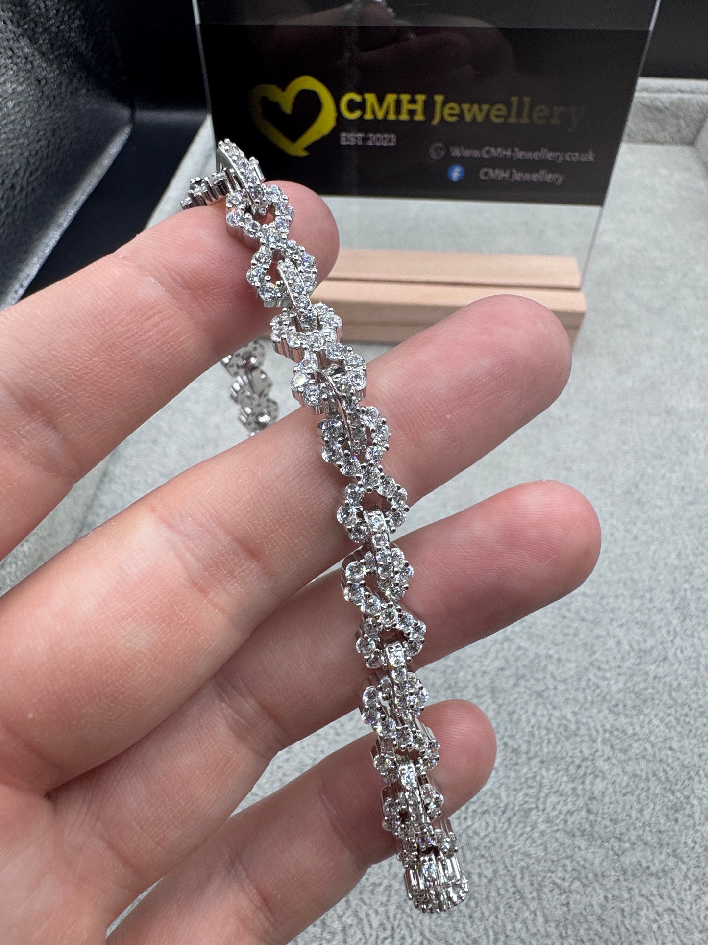 Sterling Silver Cz Infinity Link Bracelet 8.5mm