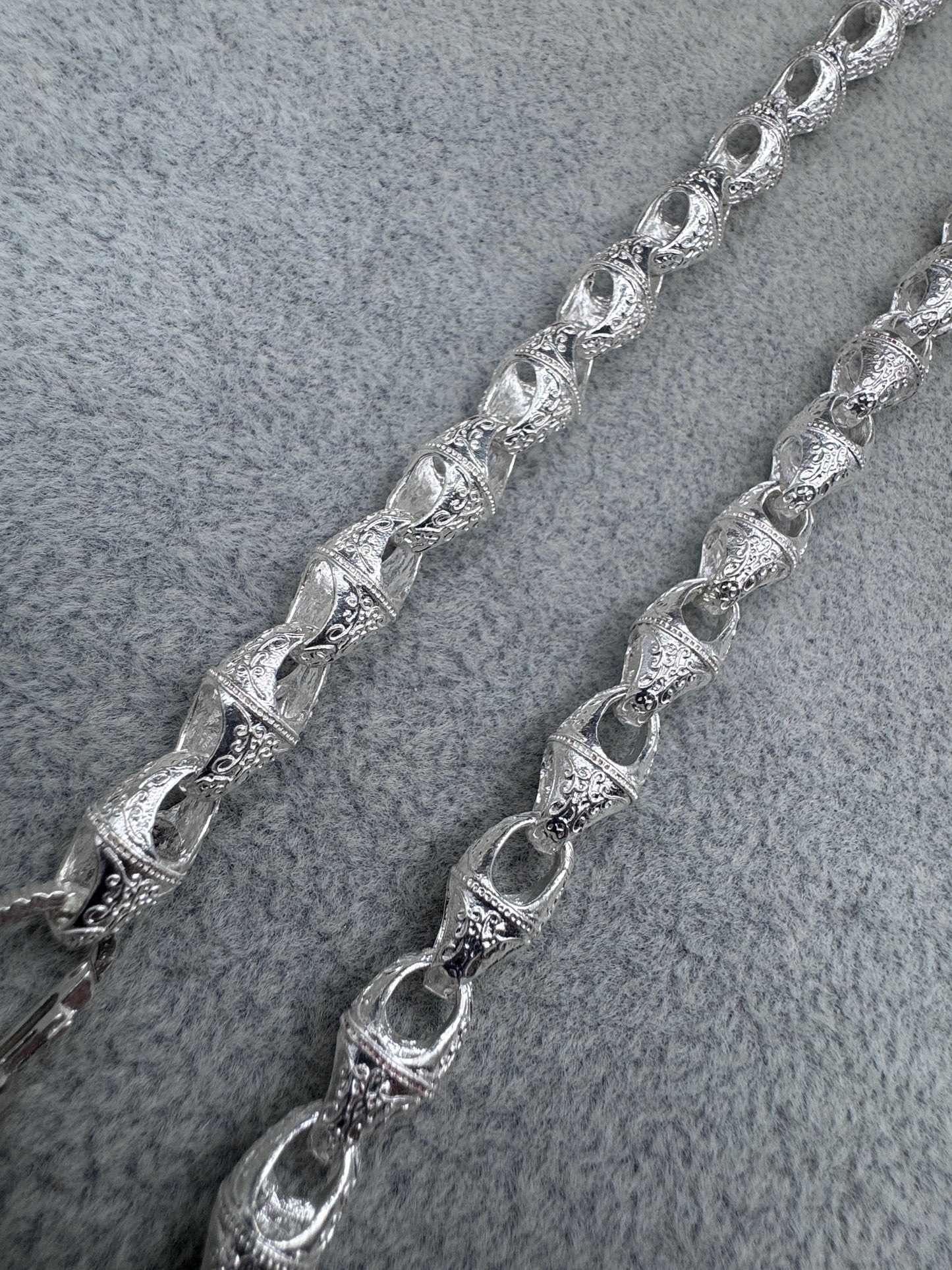 Sterling Silver Patterned Acorn Chain Necklace 8.5mm