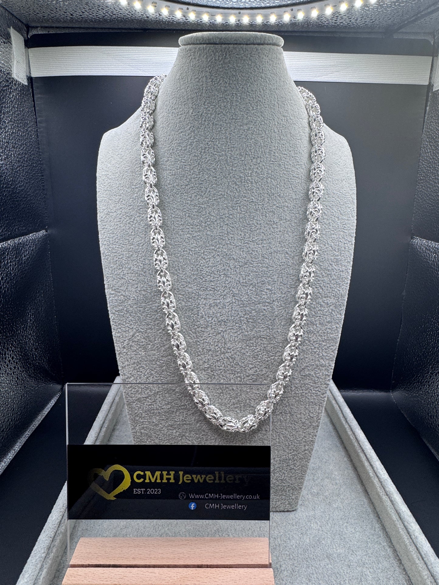 Sterling Silver Large Motif Link Chain Necklace