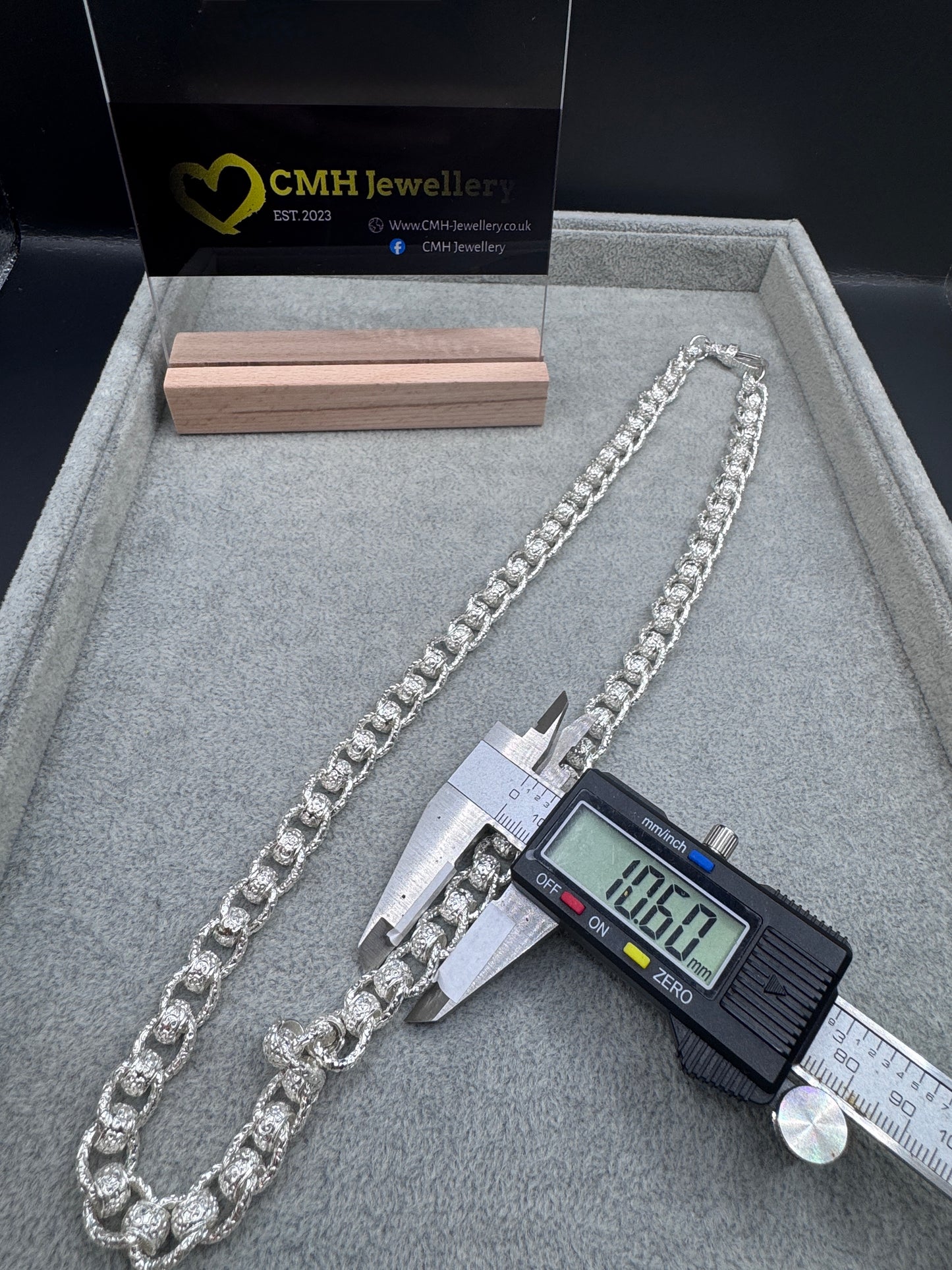 Sterling Silver Patterned Rollerball Chain Necklace 10.5mm