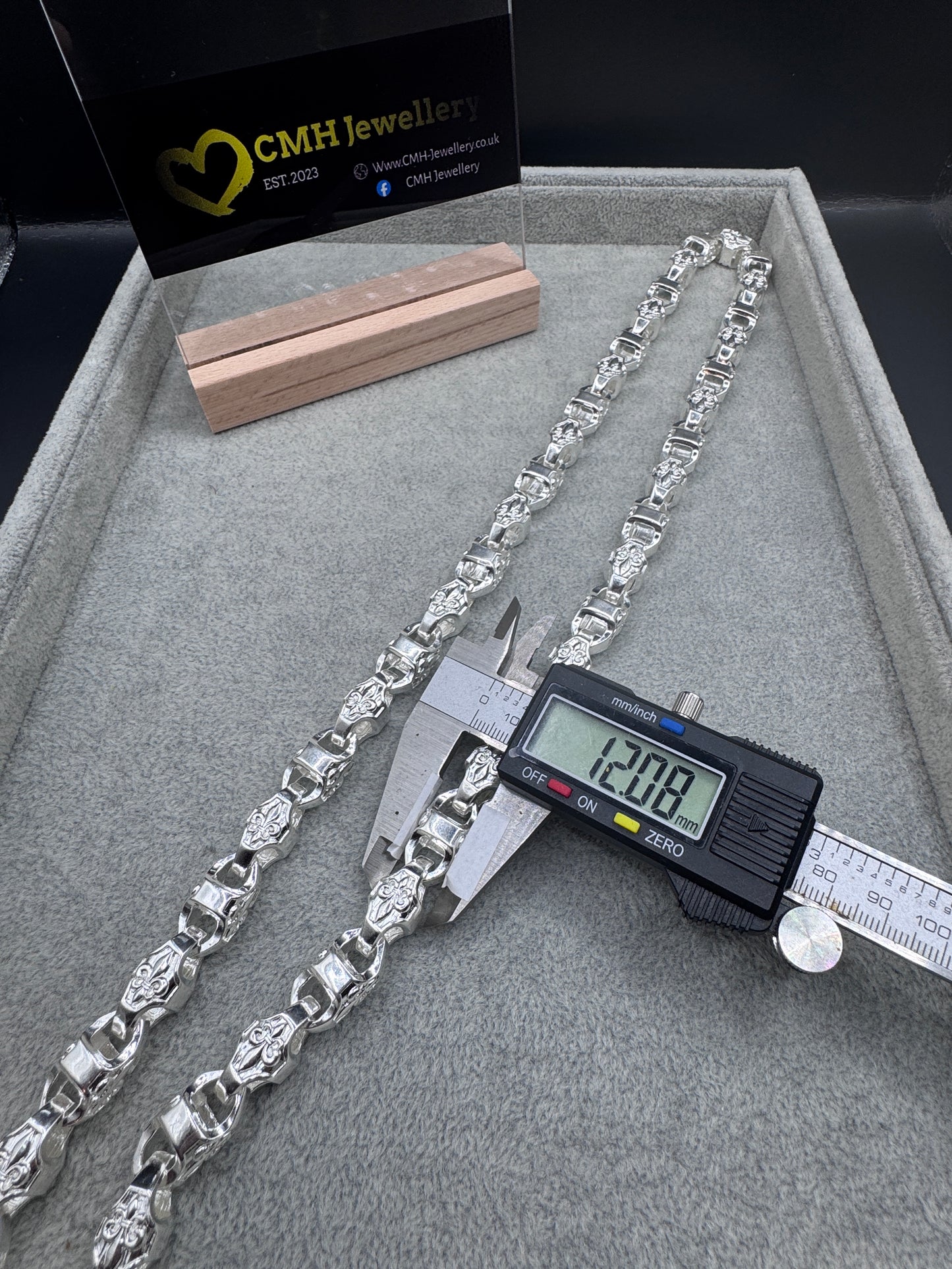 Sterling Silver Large Motif Mariner Chain Necklace