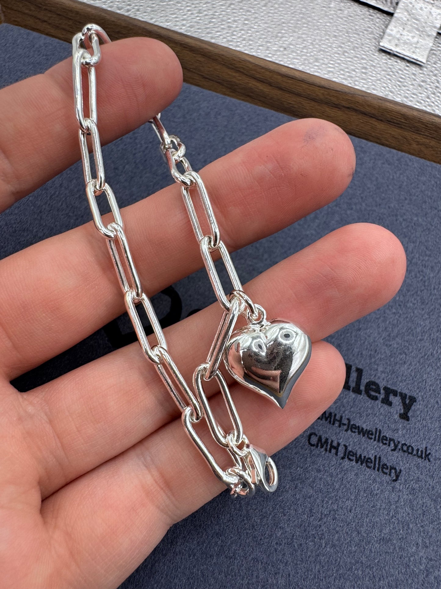 Sterling Silver Ladies Lightweight Paperclip Bracelet w/ Heart Charm